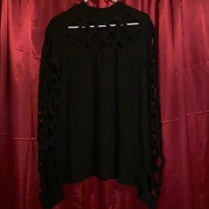 Black cutout top NWOT says 5X but it’s size 2X 18